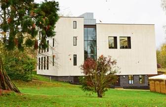 College building outside 2.jpg